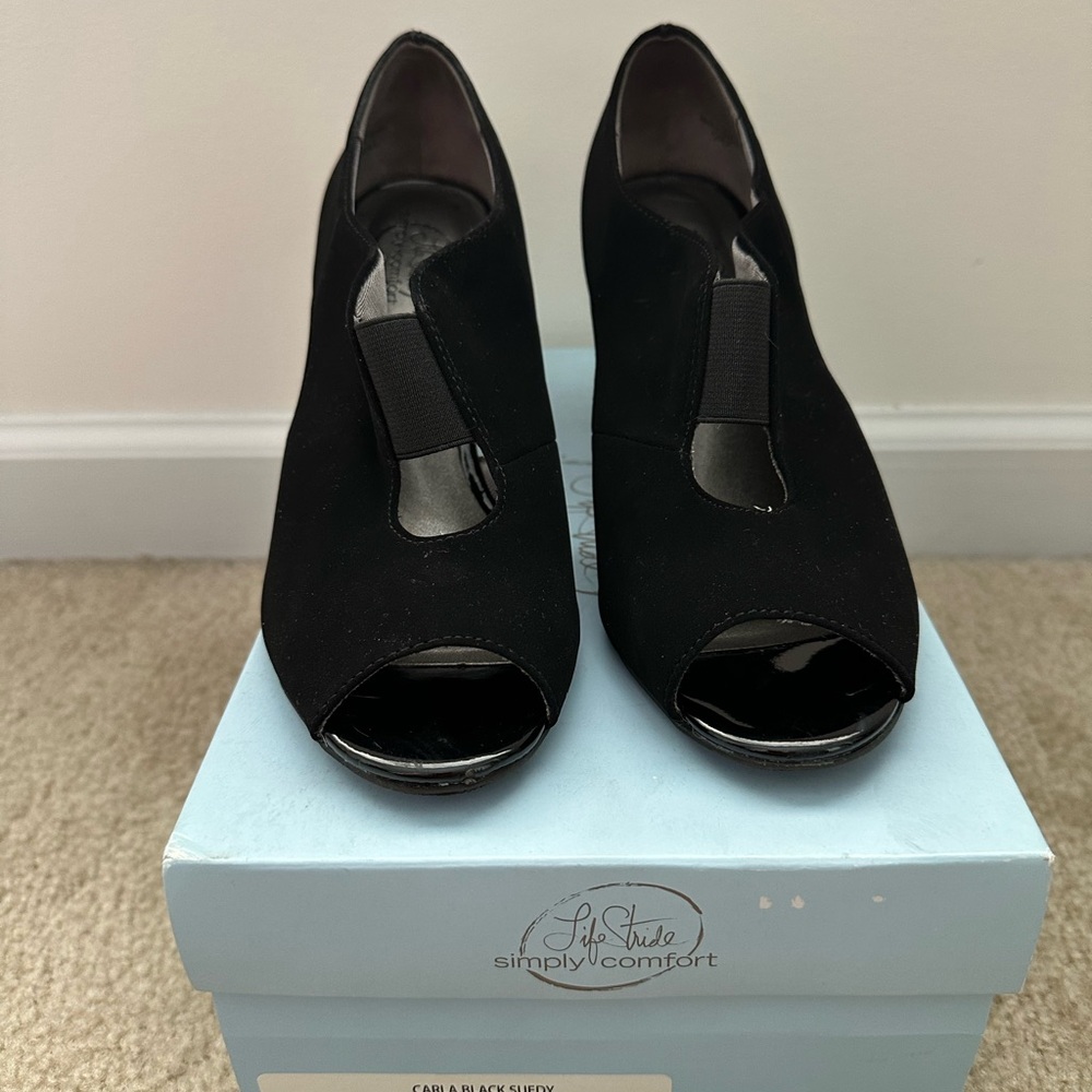 Life Stride Simply Comfort Carla Black Peep Toe Shoes